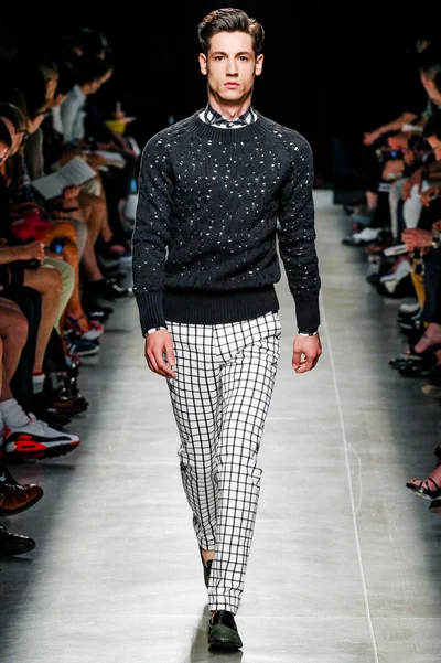 Look 30